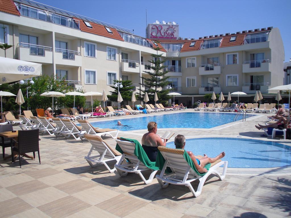 Risus Hotel Side Eksteriør billede